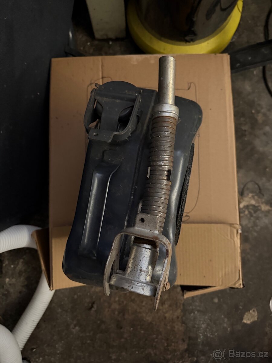 Mercedes kanystr 1979 - 2