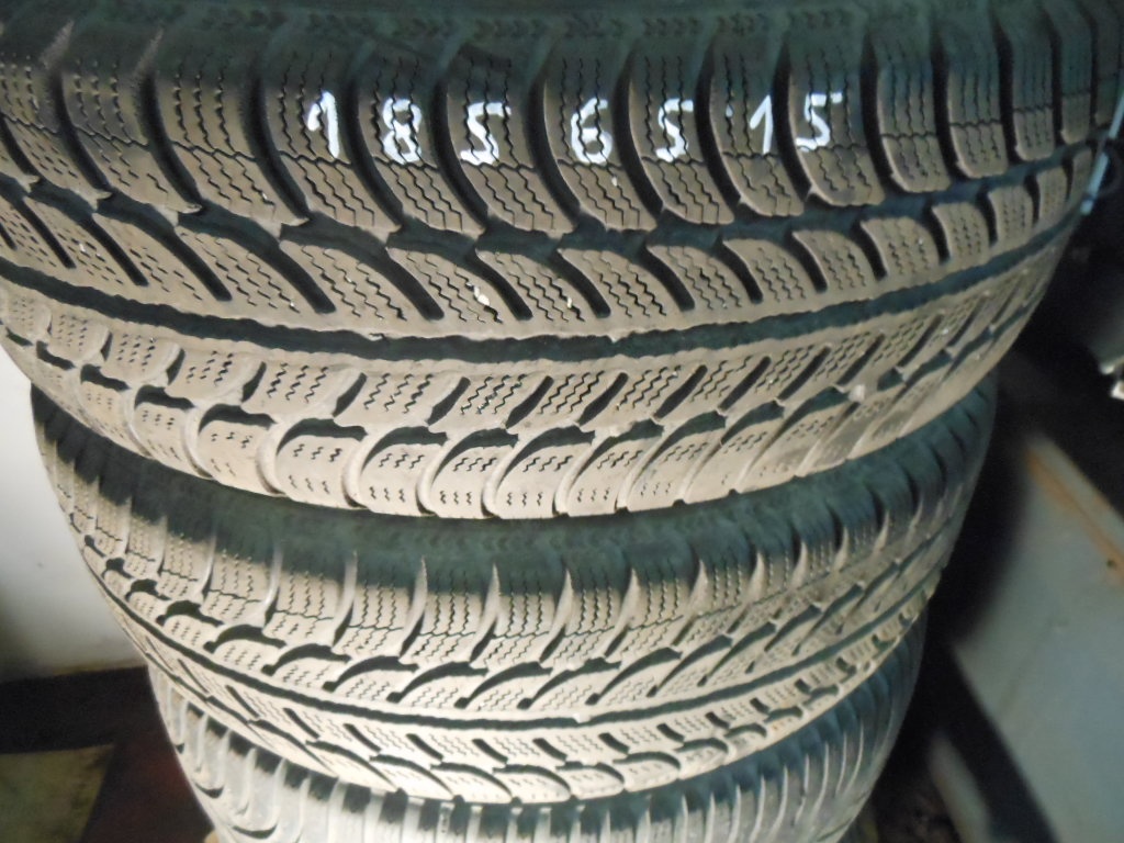 ZIMNÍ PNEU 185/65R15 - 2