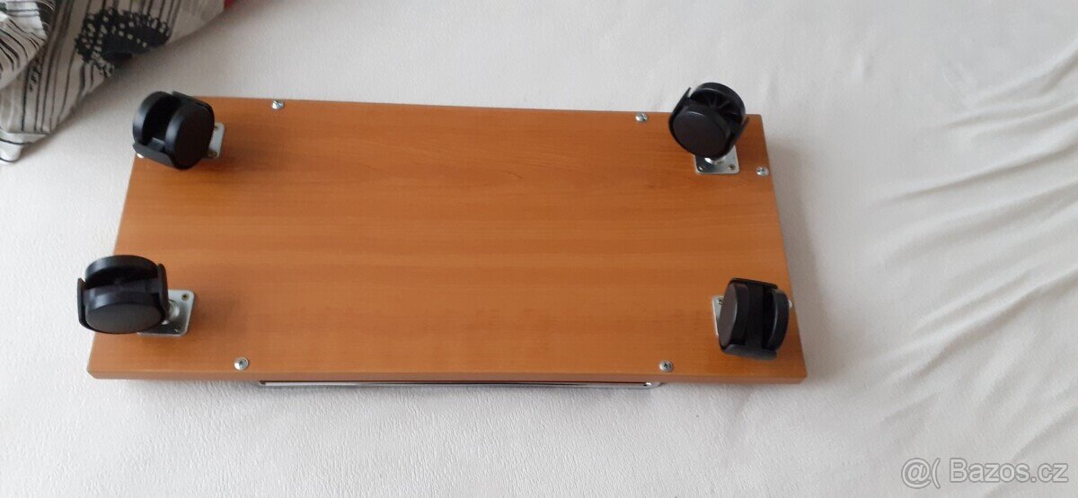 Stolek pojízdný pod postel, nebo k počítači,2 kusy. - 2