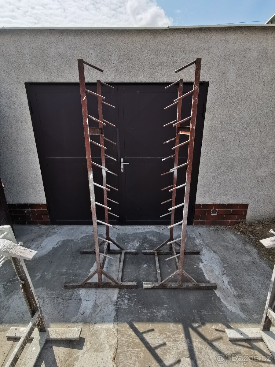 Stojany na dveře a malířské stojany - 2