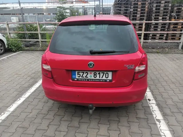 Škoda Fabia II Combi - na díly nebo zástavbu motoru - 2