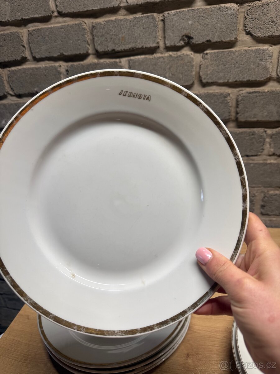 Jednota mělké talíře - 2 sety 8 kusů - 2