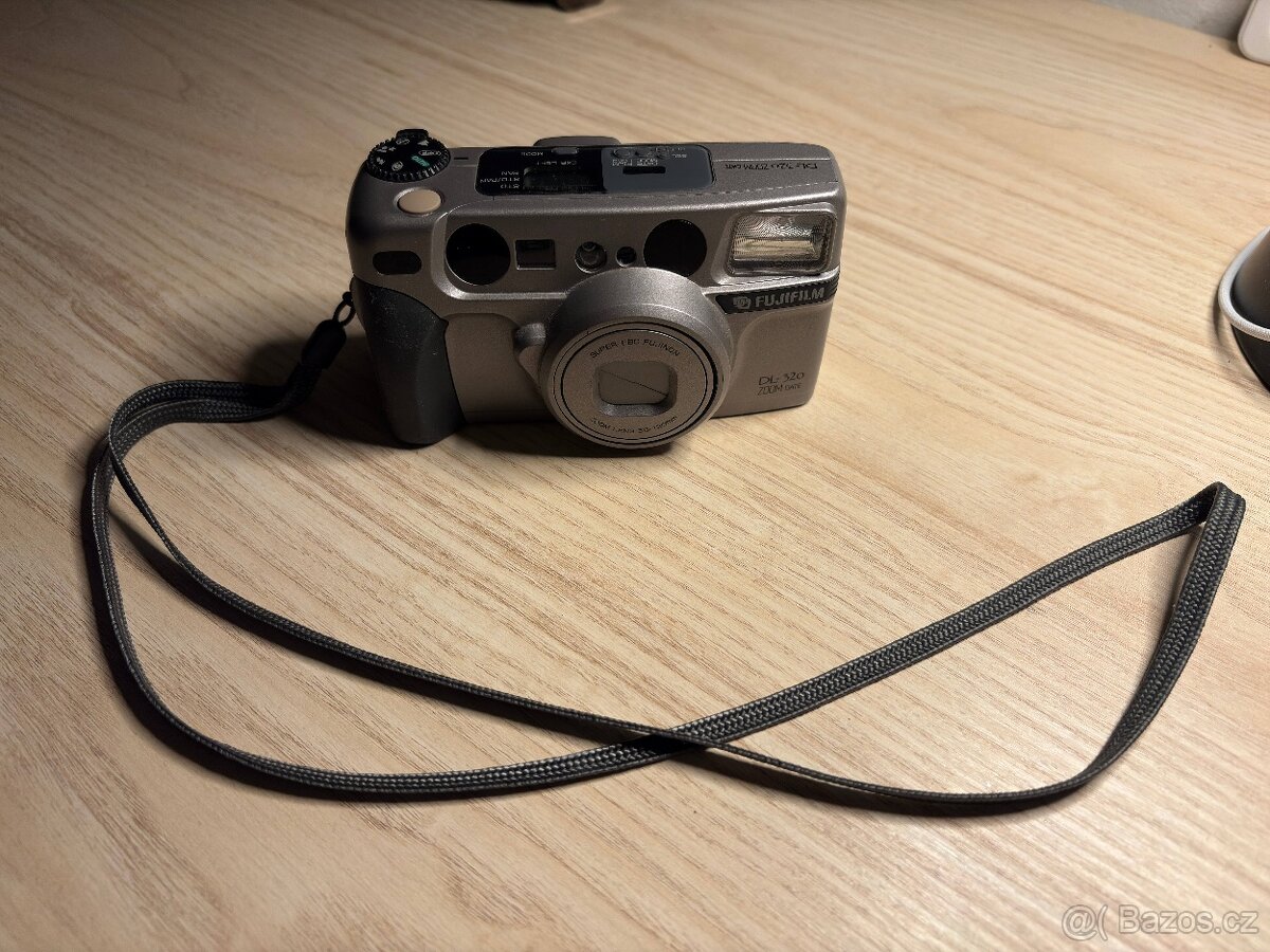Fujifilm DL-320 zoom date - 2