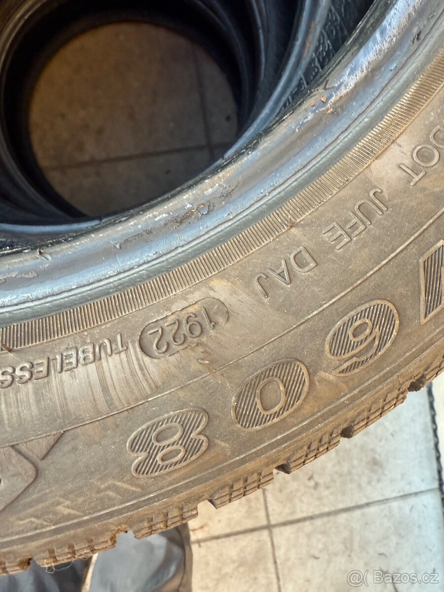 185/60 R15 - 2