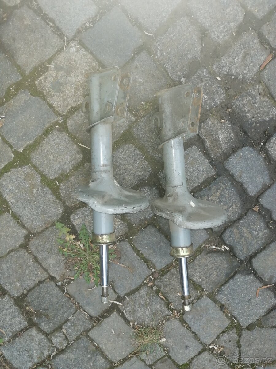 Lancia Delta 1 Prisma přední tlumiče - 2