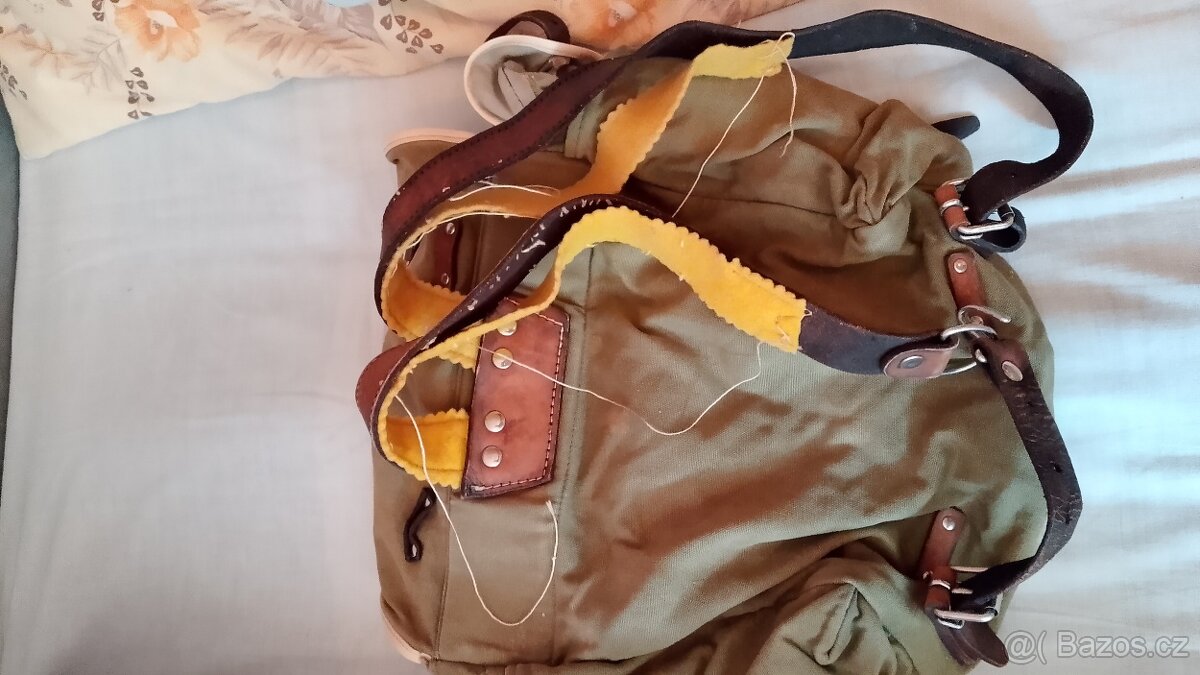 Batoh retro 150kč - 2