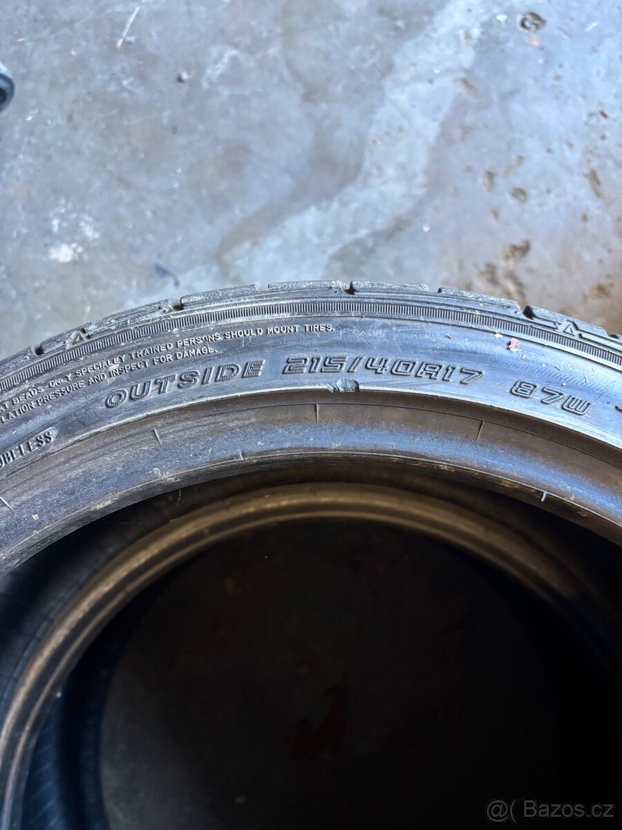 Falken 215/40 r17 - 2