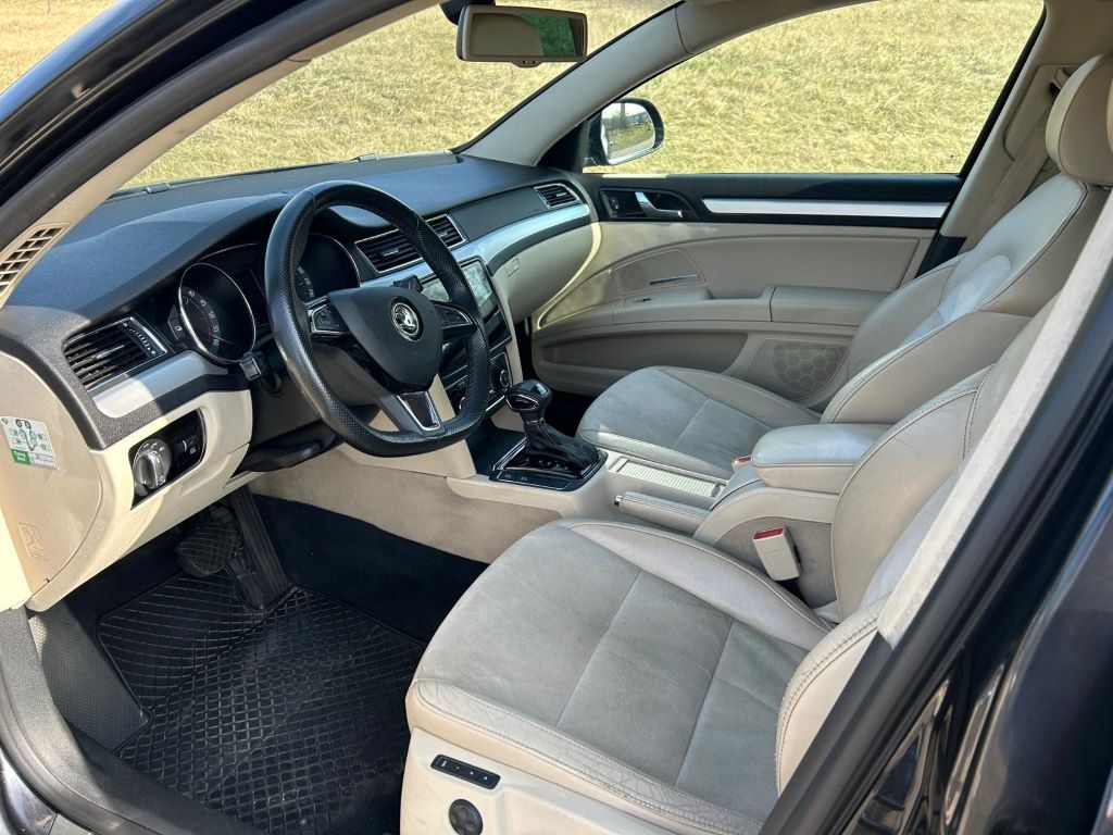 Škoda Superb 2.0 TDI DSG - 2