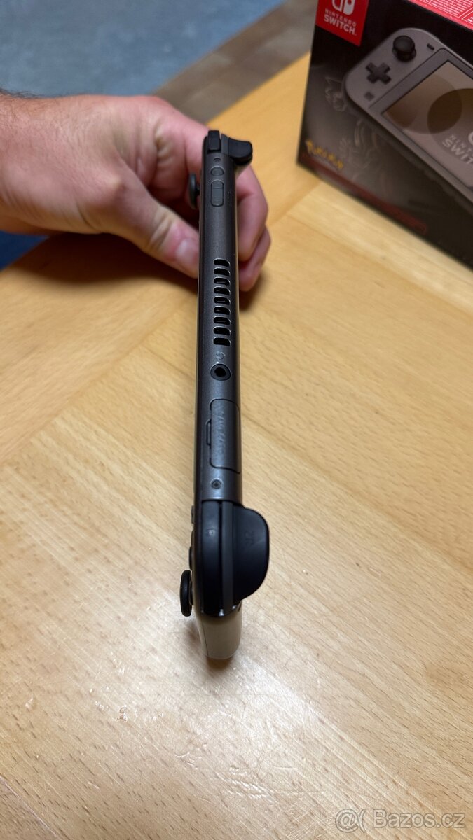 Nintendo Switch Lite Pokemon edice - 2