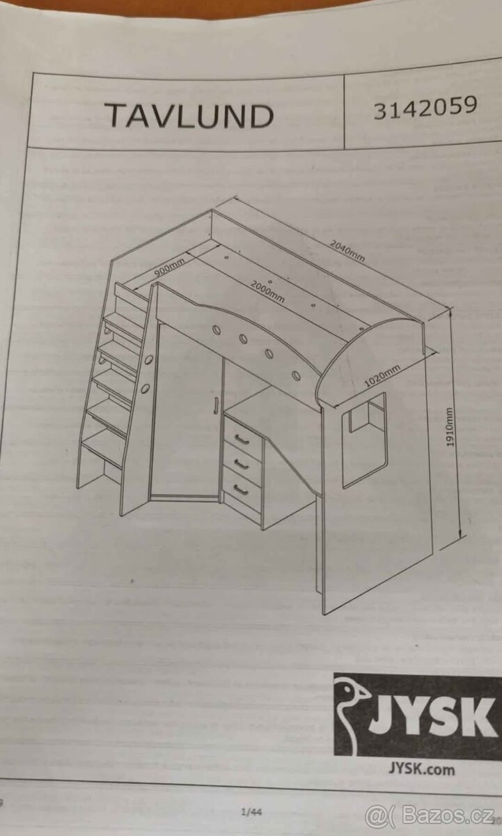 Postel se stolem a skříní - 2