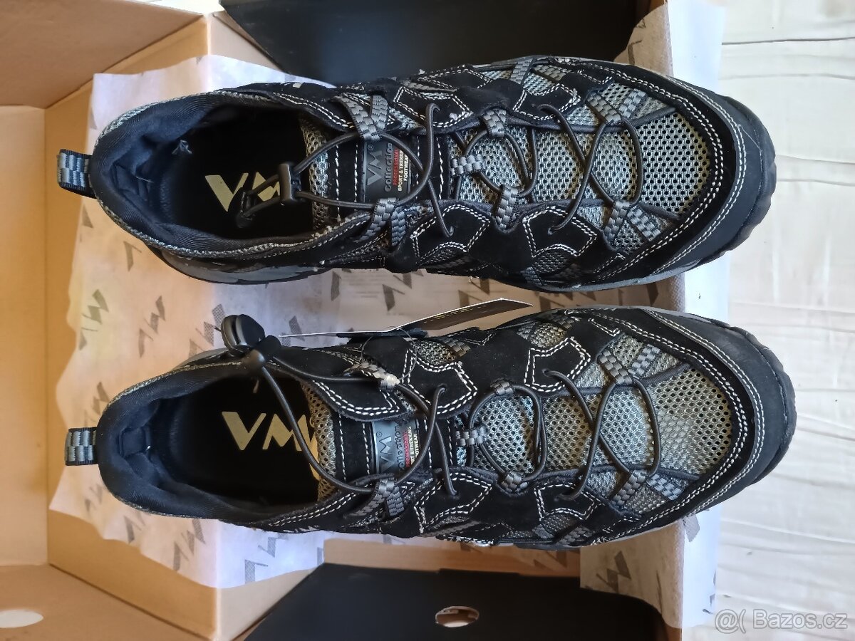 NOVÉ boty VM Otawa vel. 45 EUR (31,0 cm) - 2