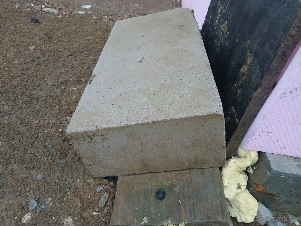 Prodám 2m překlad VPC 240 mm - 2