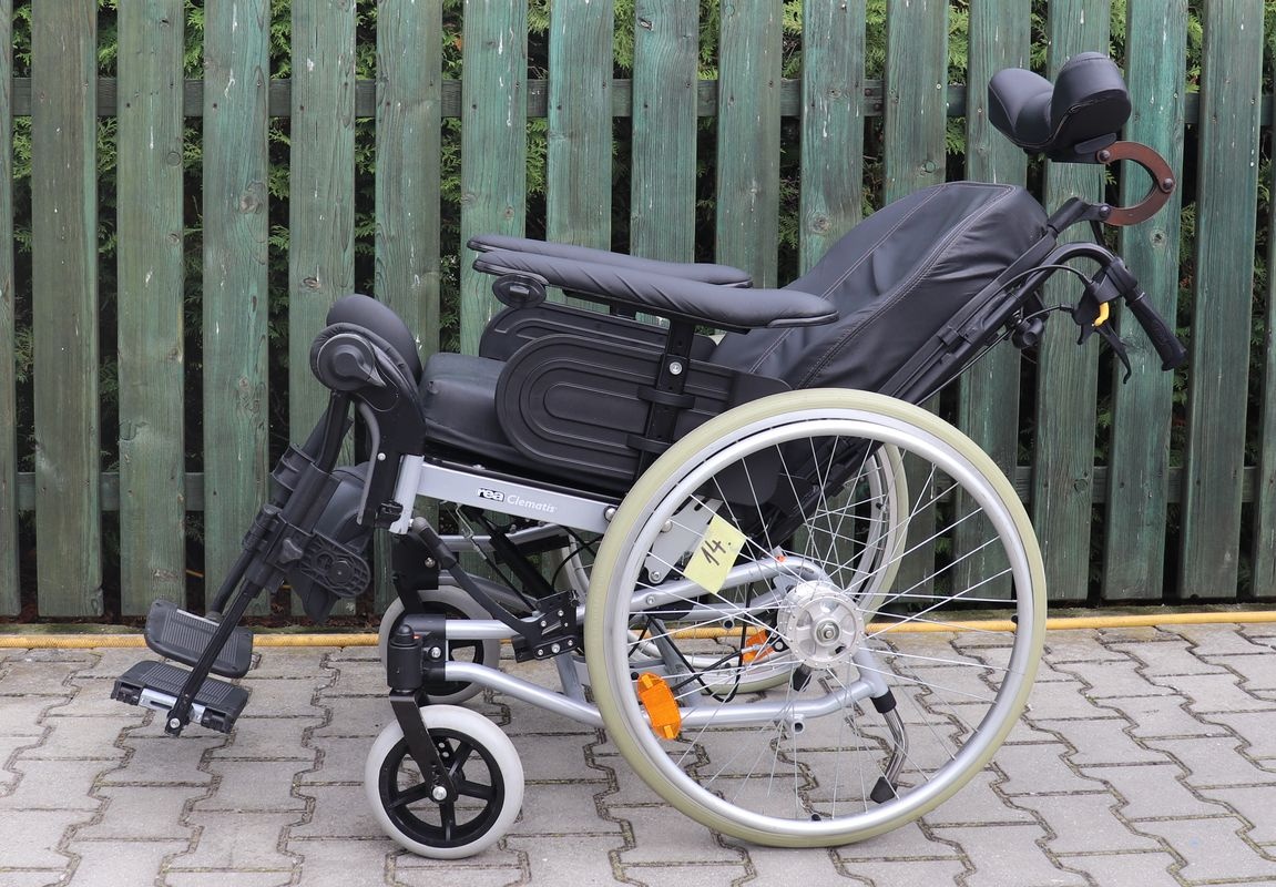 014-Polohovací invalidní vozík Clematis. - 2