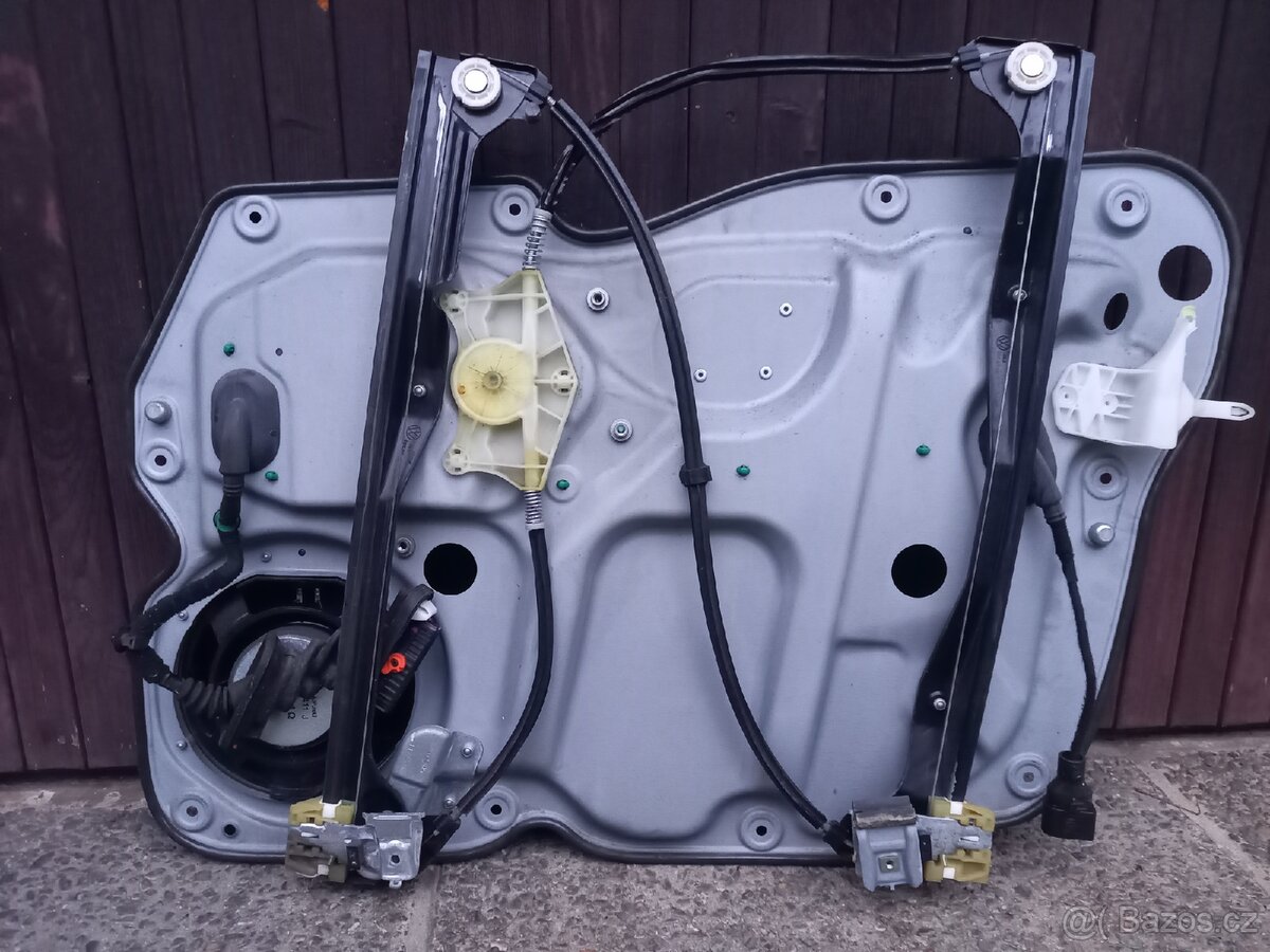 Vw Touran - stahovačky elektrické 4x - 2