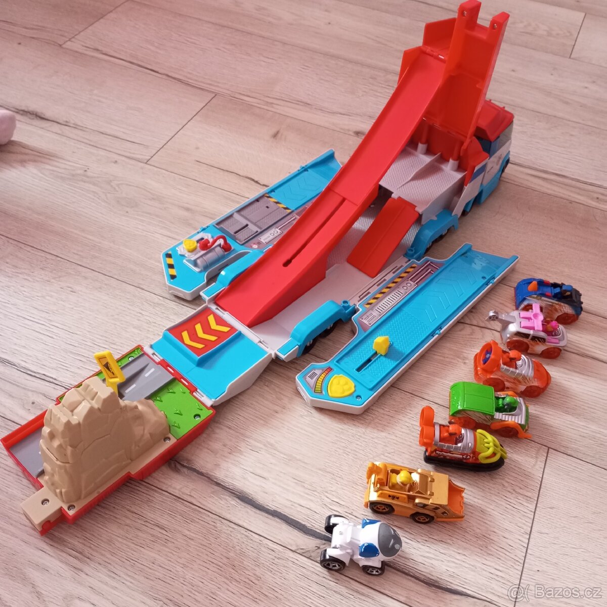 Tlapková patrola-kamión - 2