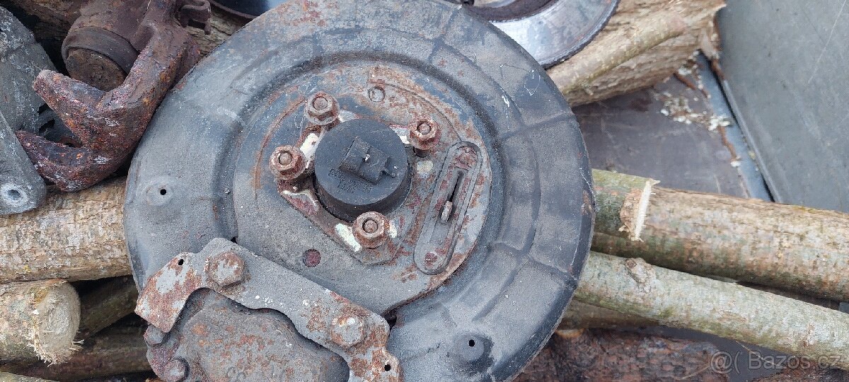Saab 9-5 zadní náboje,brzdy ložiska - 2