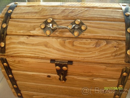 ruční práce dřevěná skřínká - 2