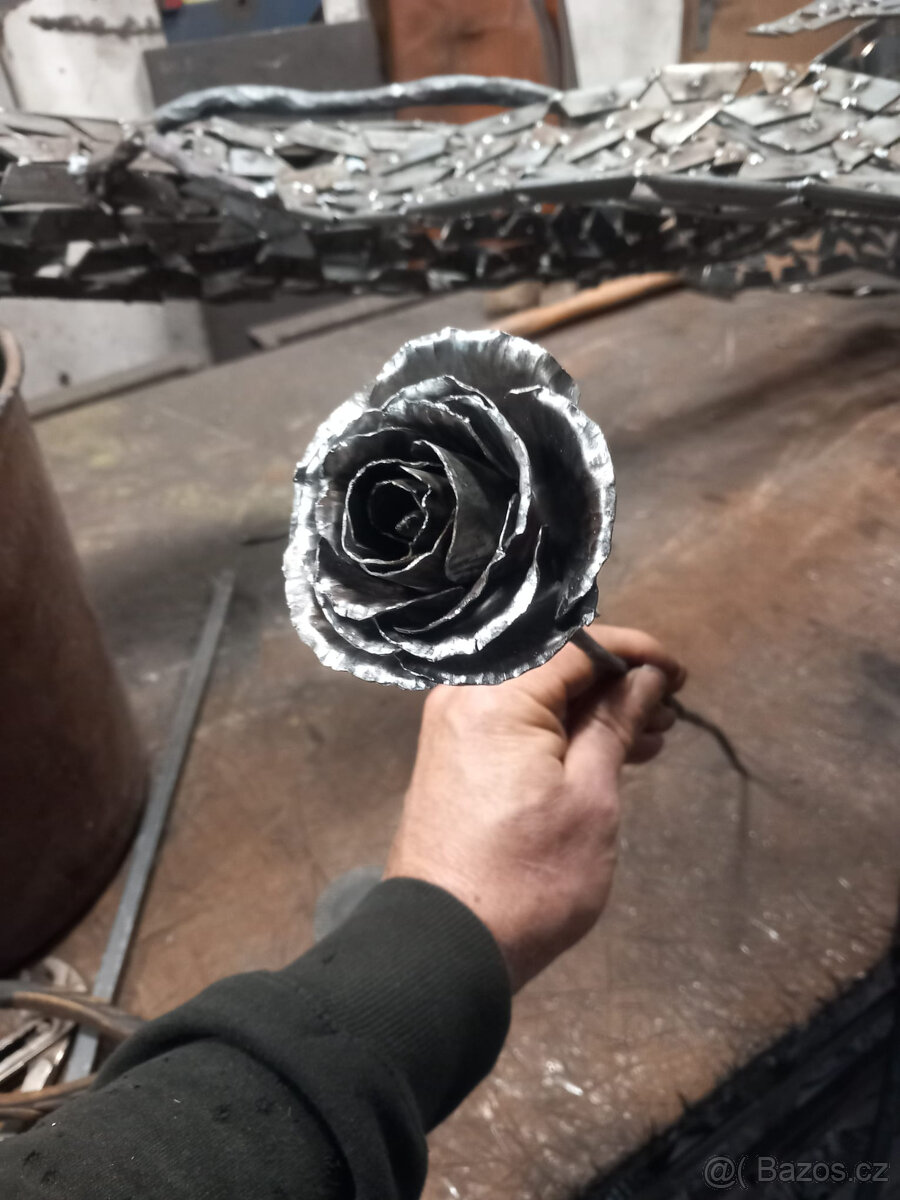 Kovaná růže - 2