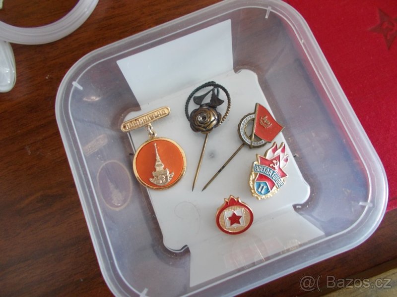 Odznaky a pouzdro - 2