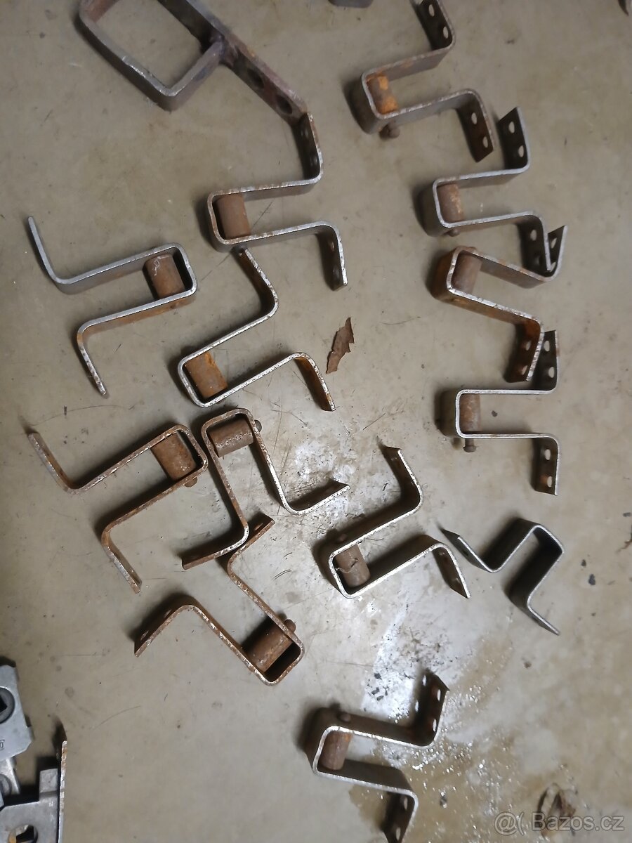 Kování na okna, různé prvky, - 2