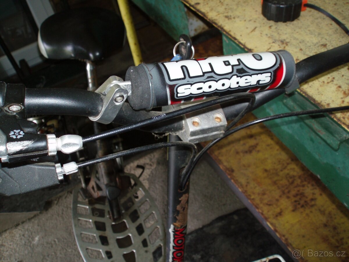 Motorová koloběžka SCOOTERS - 2