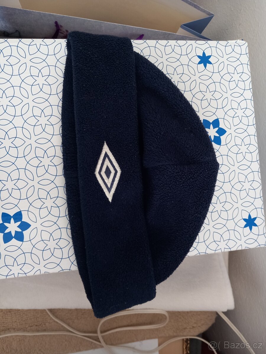 Umbro čepice - 2