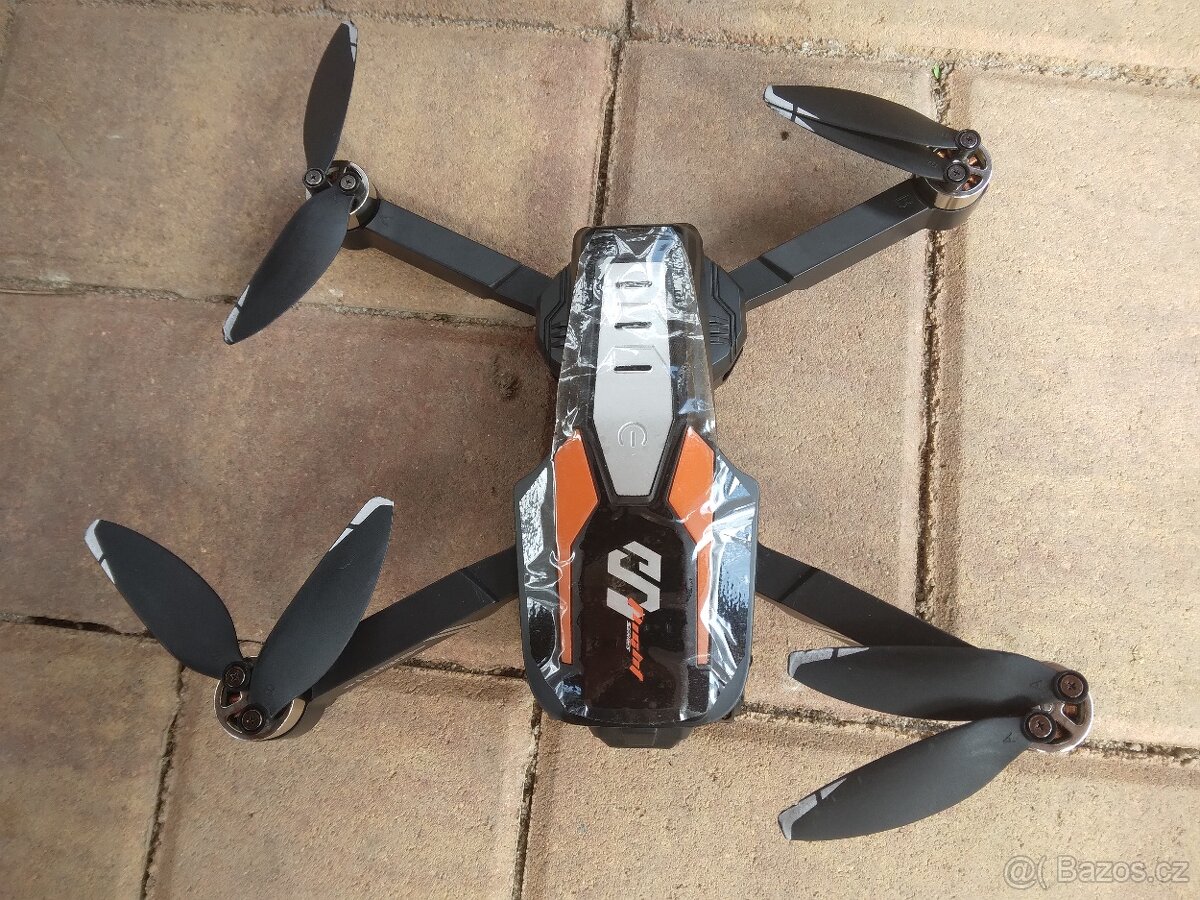 Dron LU80 s kamerou, ovladač s monitorem - 2