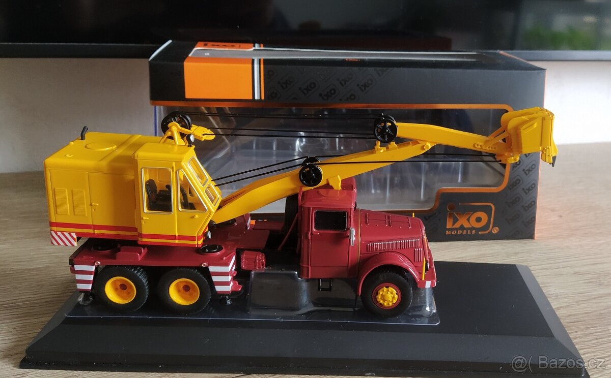 Tatra 111 D030 A ,IXO 1:43 - 2