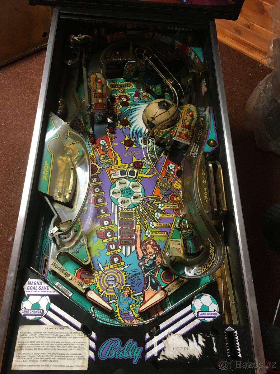 Flipper, pinball, hra s kuličkou, World cup, Bally - 2