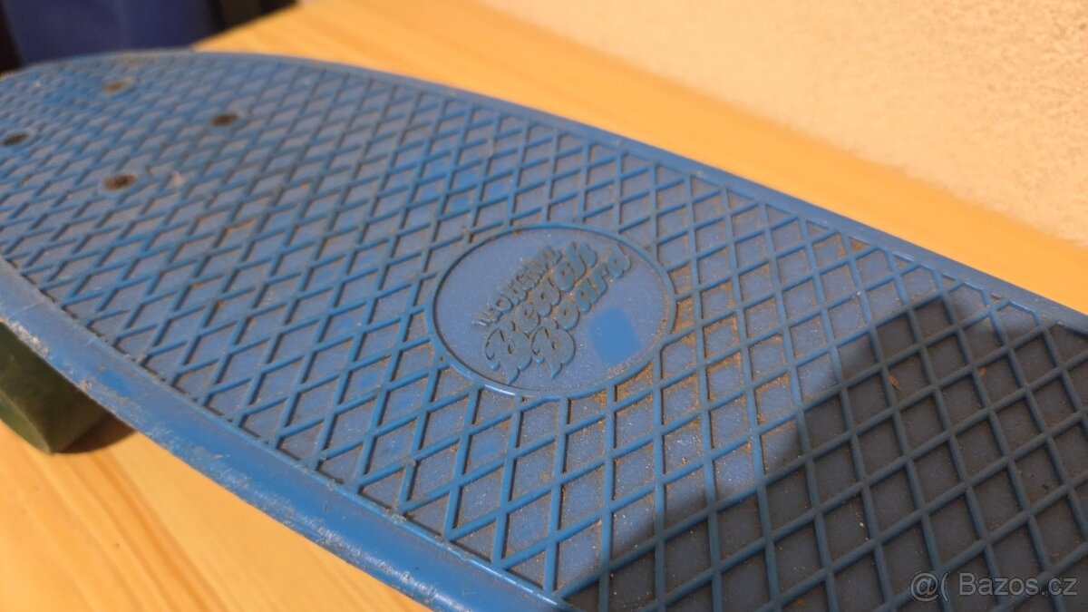 Modrý mini skateboard / penny board - 2