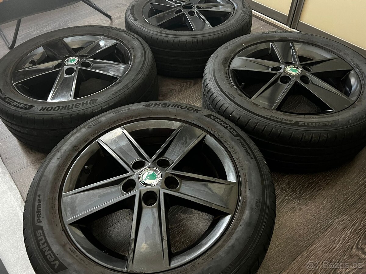 Prodám letní sadu kol 205/55 R16 Škoda - 2