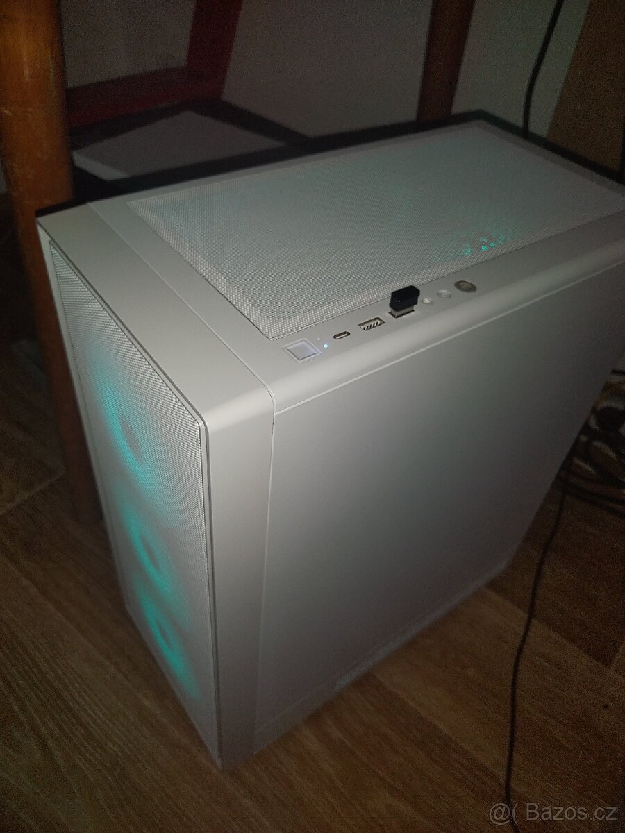 Úsporné herní PC: 9060xt 16GB/ryzen5/16GB RAM/512T/2T - 2