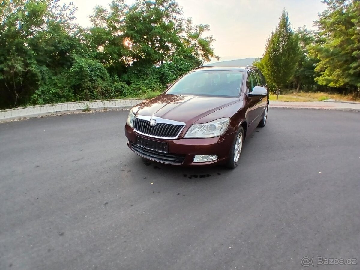 Š-OCTAVIA COMBI AMBIENTE 1.8TSI rok 2010 STK 7/2028 - 2