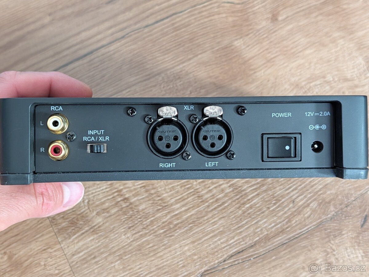 Prodám sluchátkový zesilovač Arcam rHead - 2