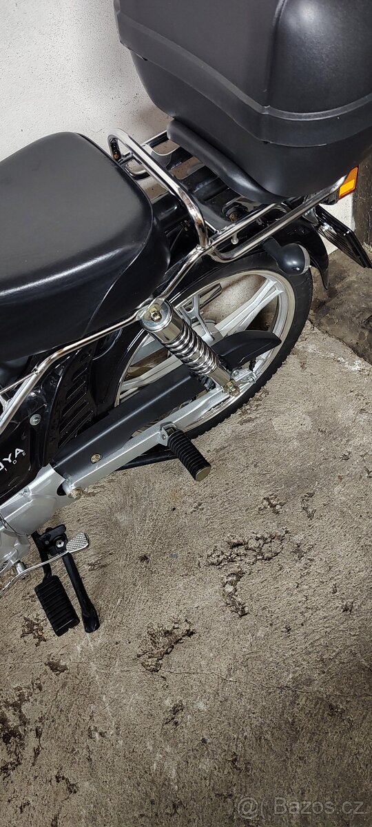Kentoya moped - 2