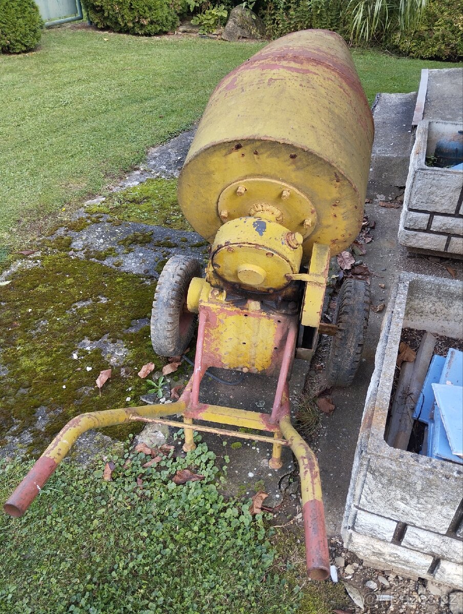 Stavební míchačka - 2