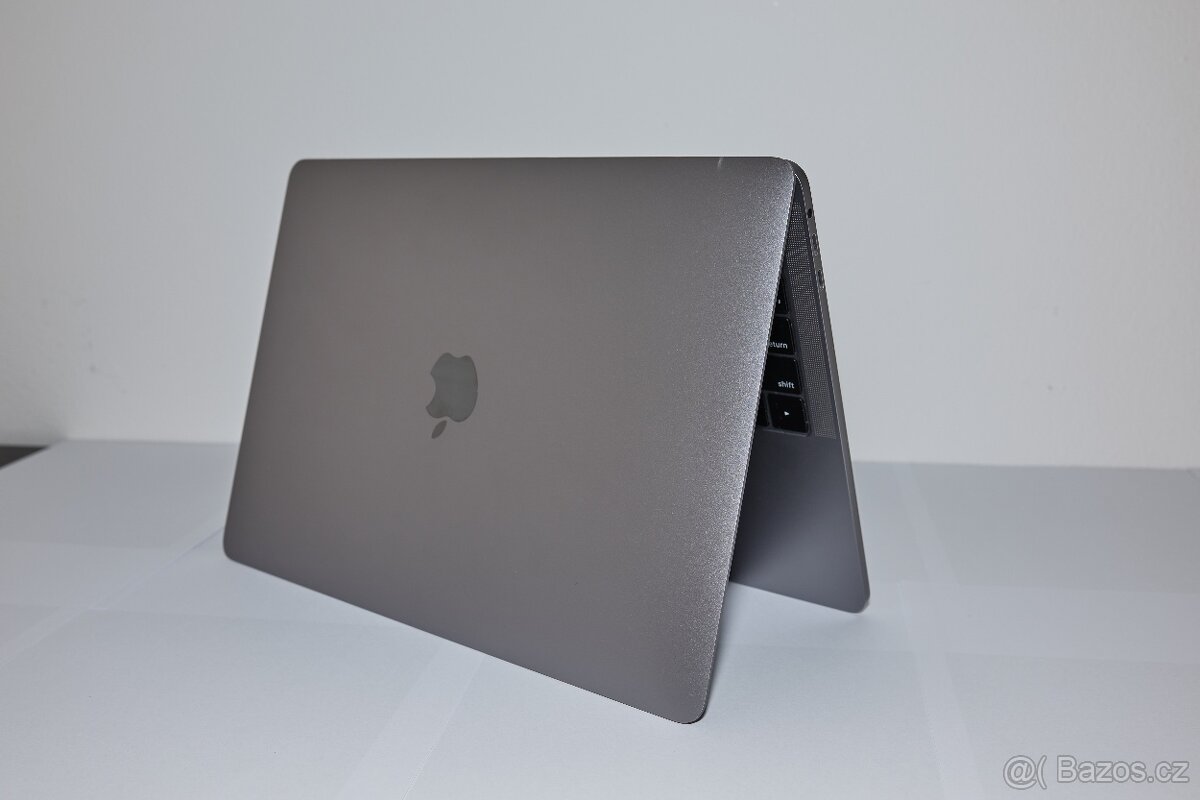Prodam Macbook pro 13 2019 i5 - 2