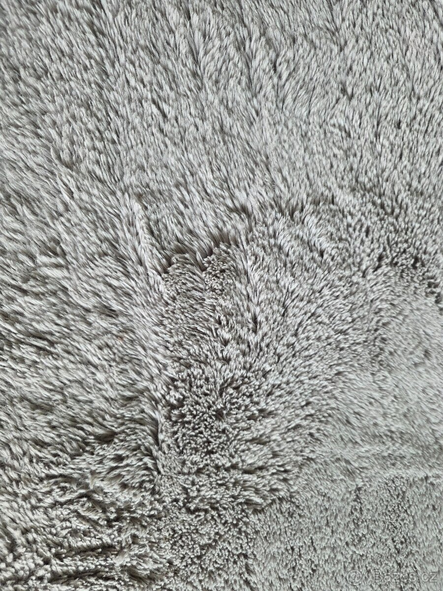 Koberec 140x200 šedý - 2