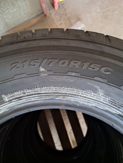 Pneu NEXEN ROADIAN CTX 215/70 R15C - 2