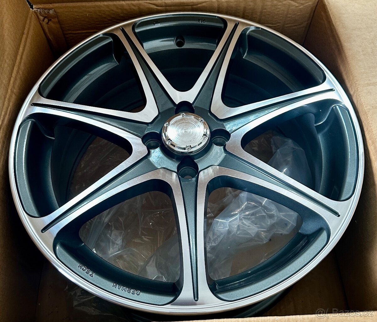 4x100 R17 7,5J ET38 Racing Wheels H134 - 2