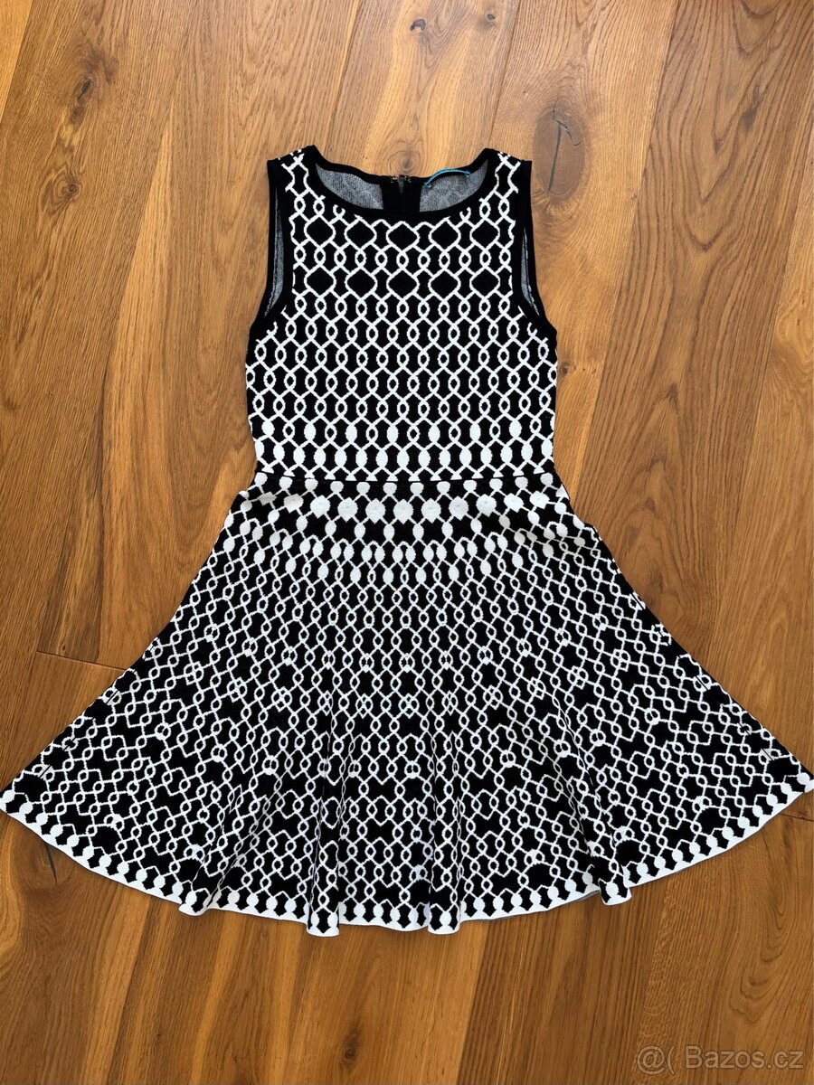 Nádherné šaty Alice + Olivia - 2