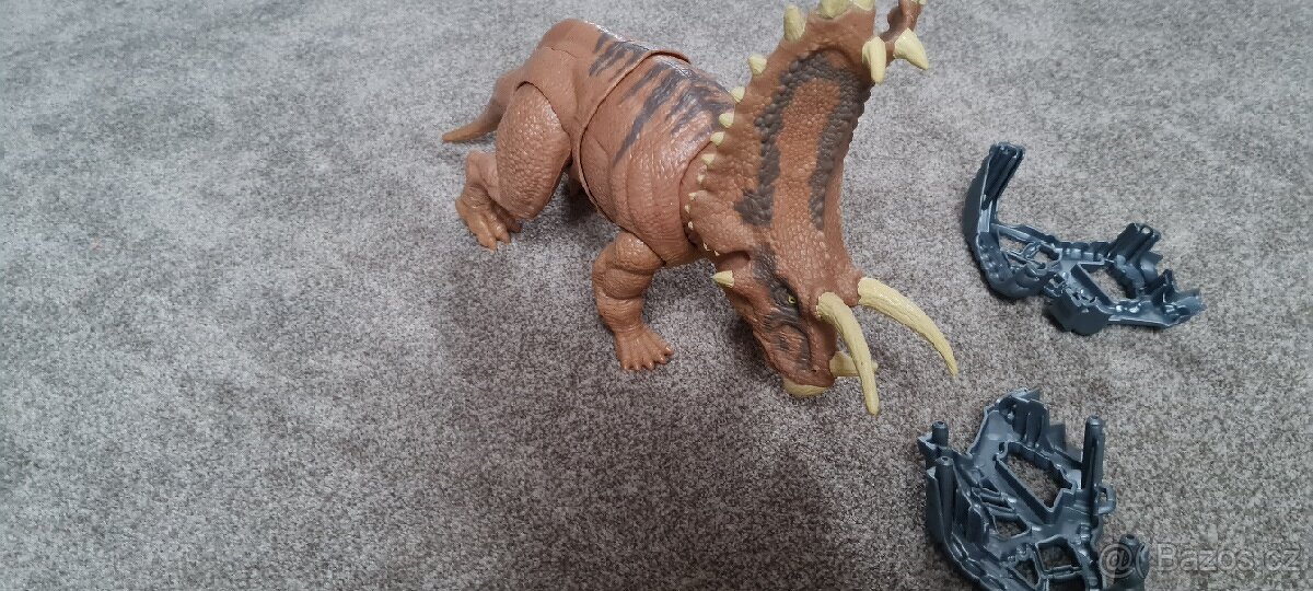 Jurský svět Dino Escape figurka Pentaceratops - 2