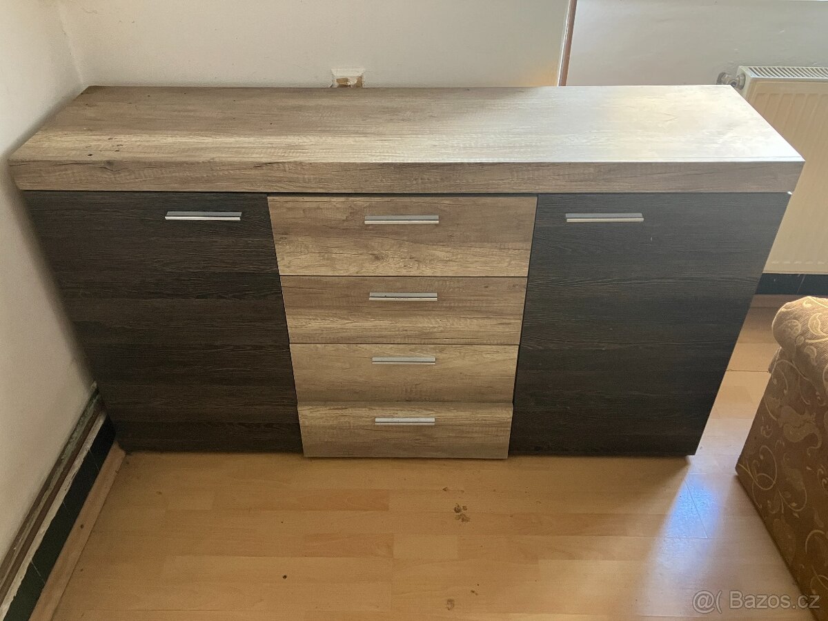 Prodej stěna + konferenční stolek + komoda - 2