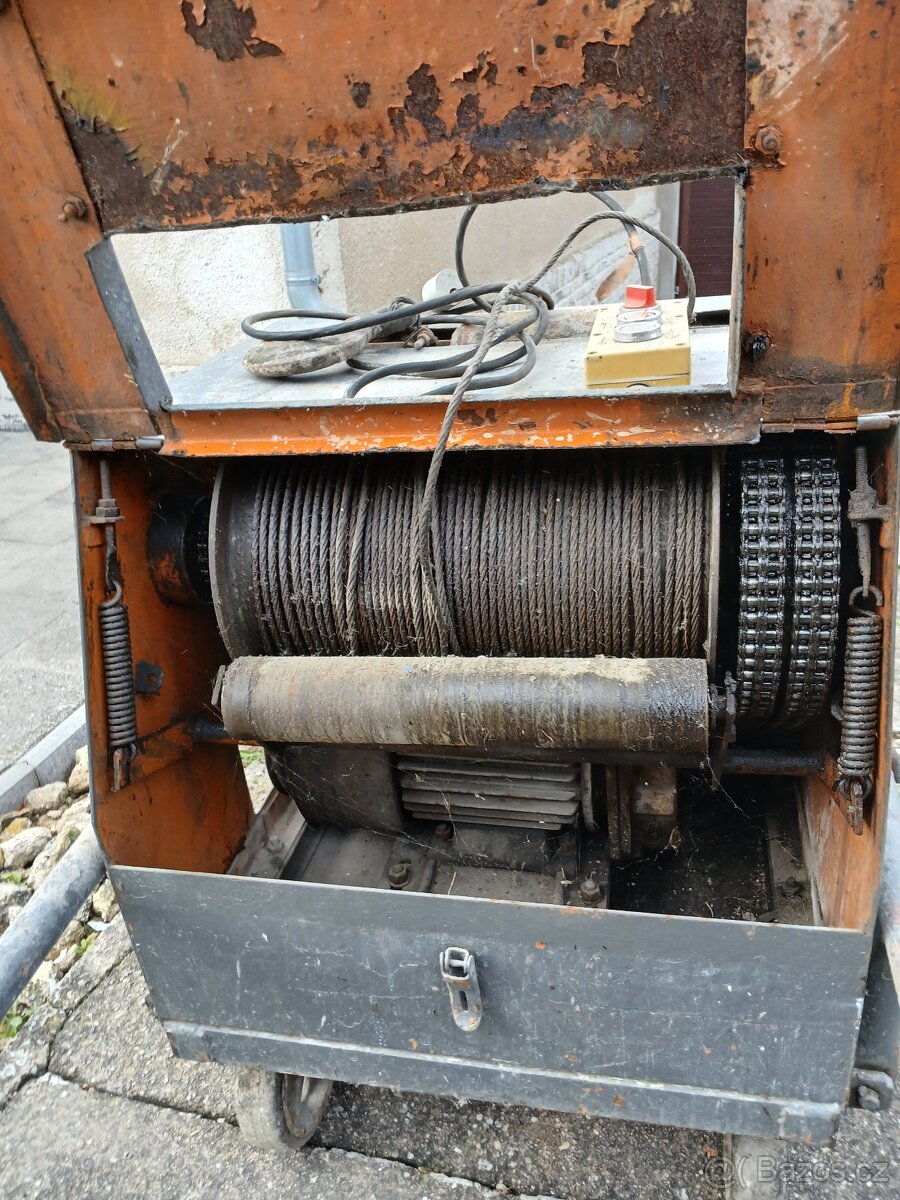 Stavebni vrátek - 2