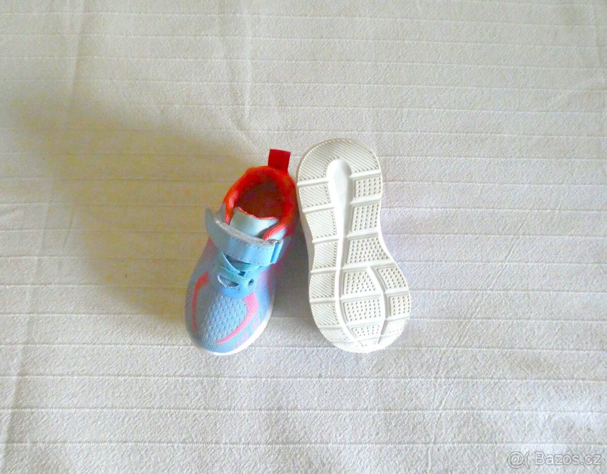 Dětské sportovní botičky JUMBO vel. 22 - 2