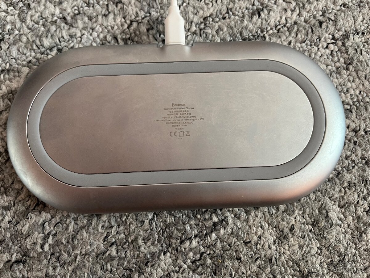 Duální bezdrátová nabíječka Baseus - 2