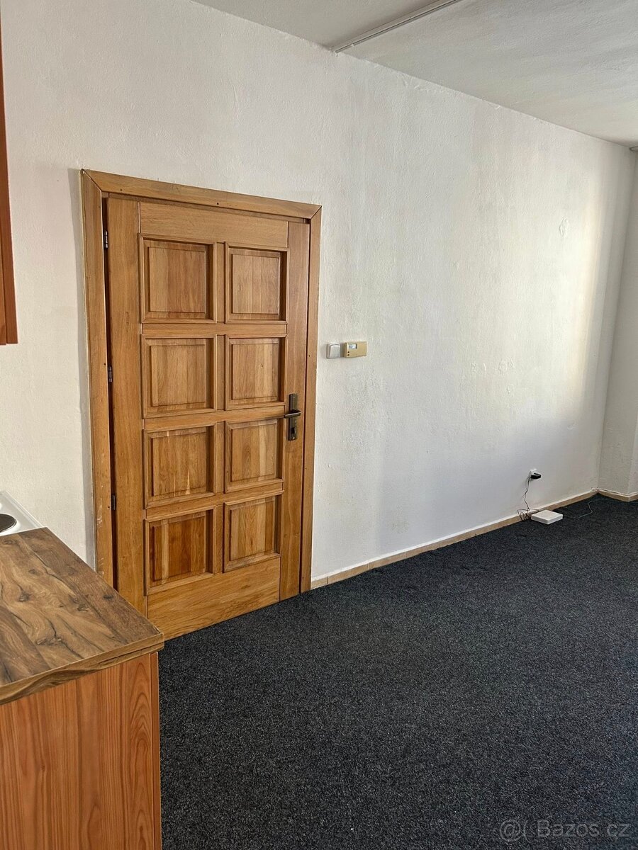 Nabízíme k pronájmu dva byty 2kk v Jemnici. - 2