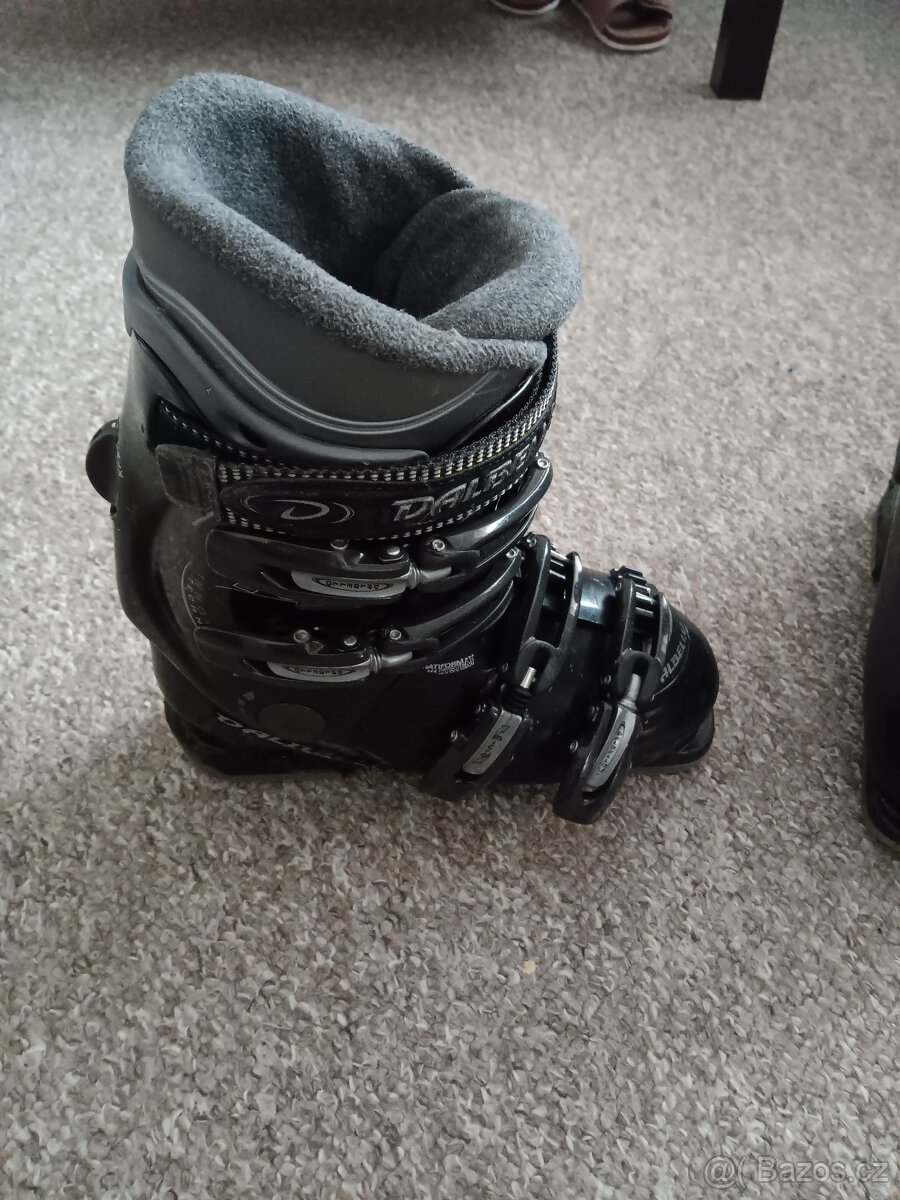 Lyže délka 130 + boty 4 - 2