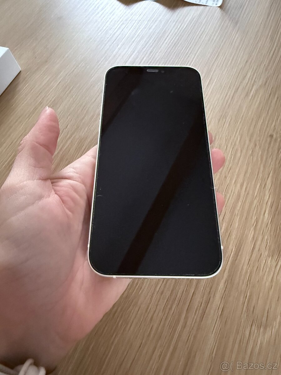 Apple Iphone 12 128 GB bílý - 2