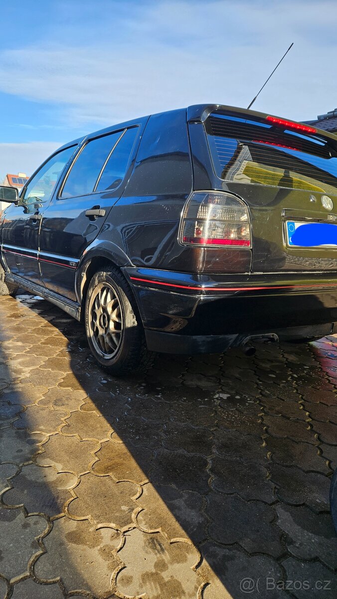 Vw golf 1.8.i GT - 2